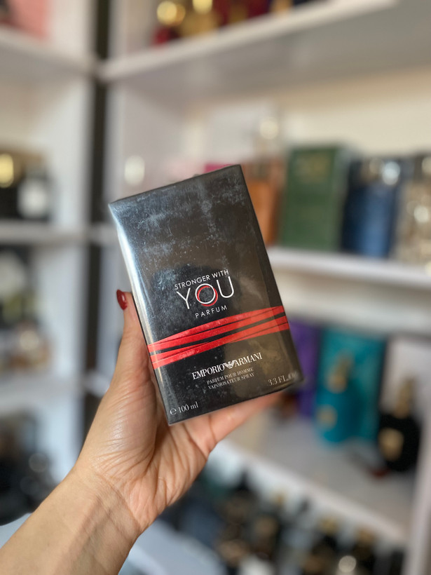 عطر ادکلن مردانه استرانگر ویت یو نسخه پارفوم ۱۰۰ میل مسترکوالیتی سفارش اروپا بارکددار