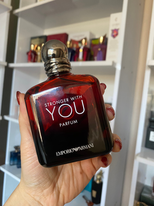 عطر ادکلن مردانه استرانگر ویت یو نسخه پارفوم ۱۰۰ میل مسترکوالیتی سفارش اروپا بارکددار